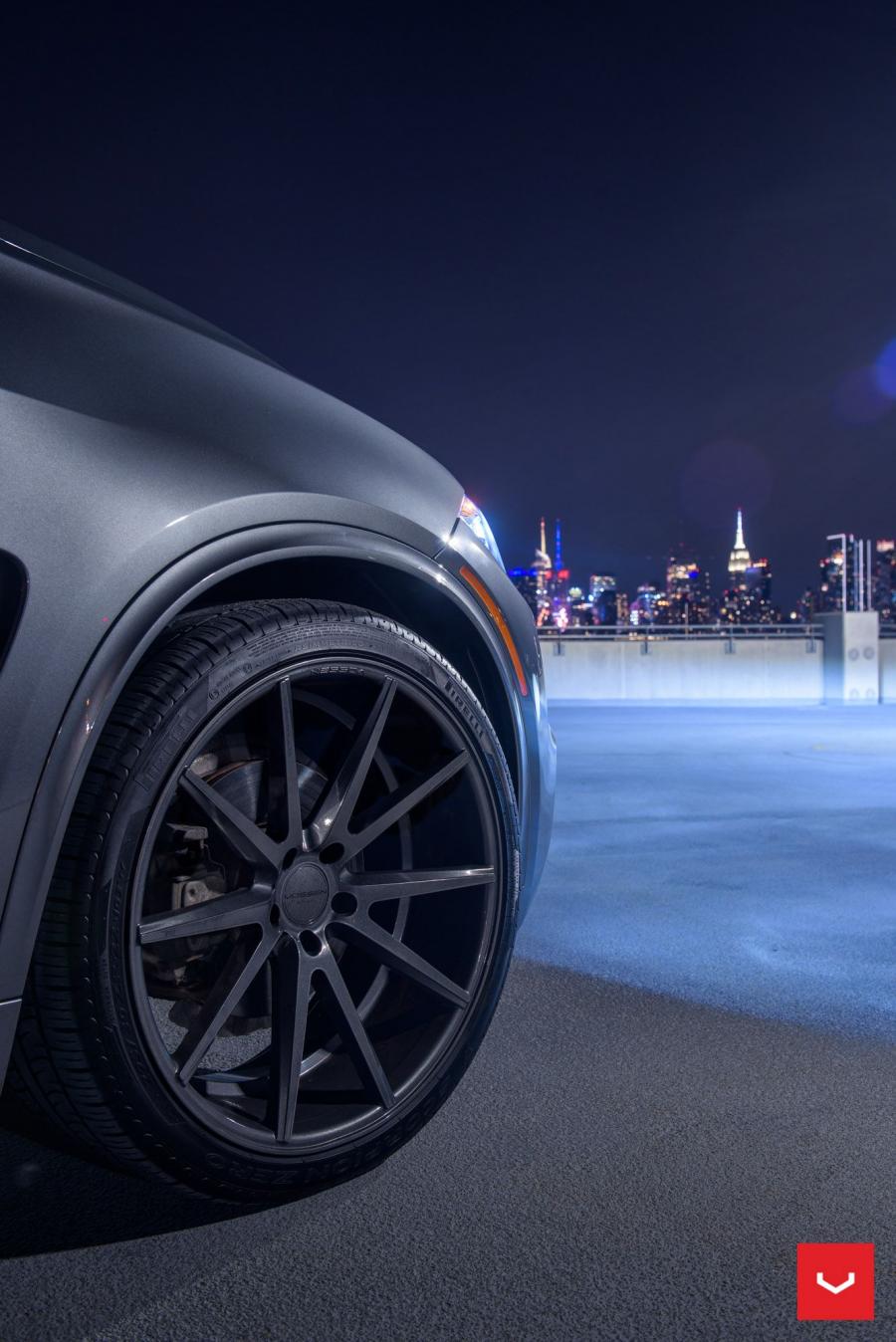 Колеса BMW X5 xDrive30d on Vossen Wheels (VFS1) 2017 года  (фото 10 из 11)
